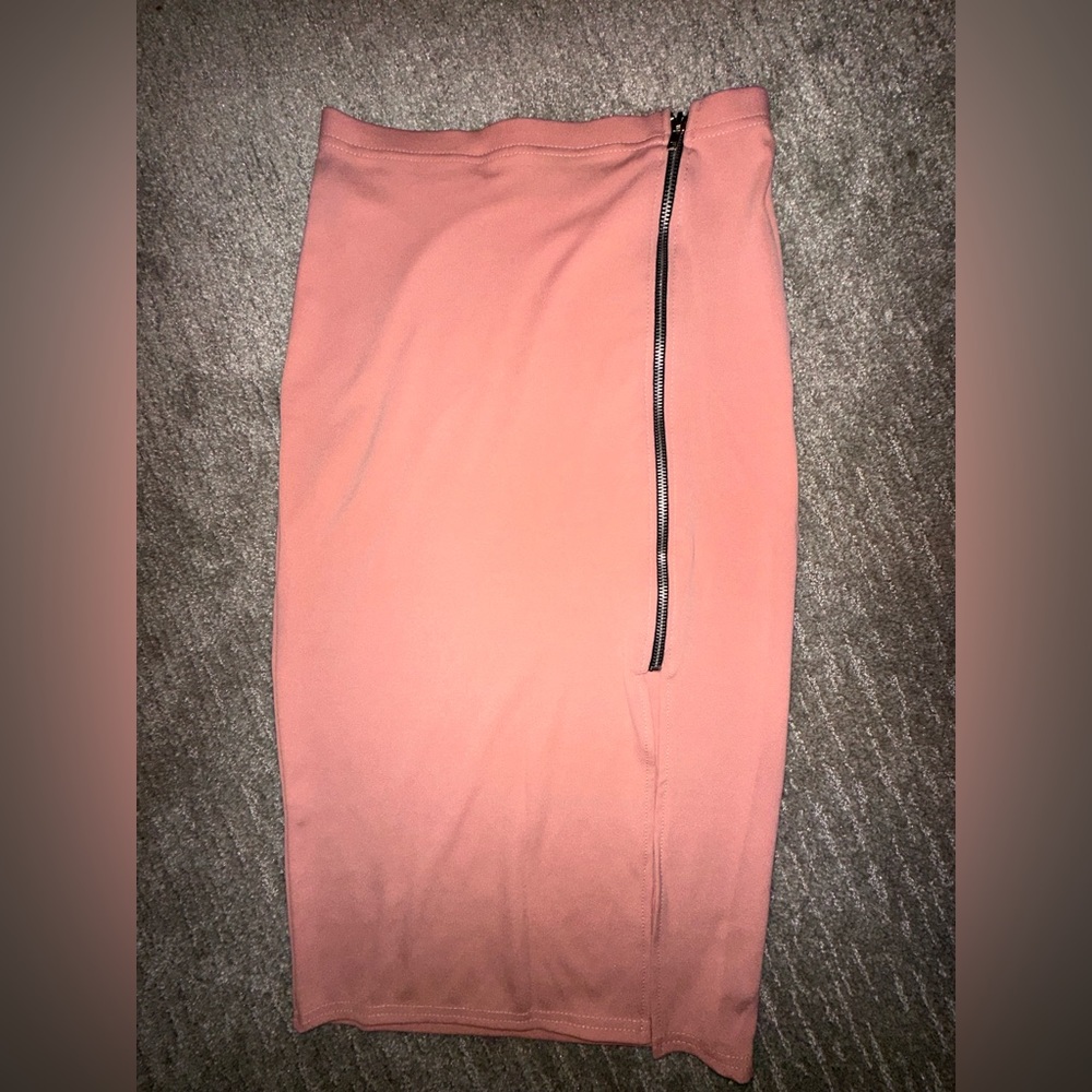NWOT: pastel Pink Zipper Skirt